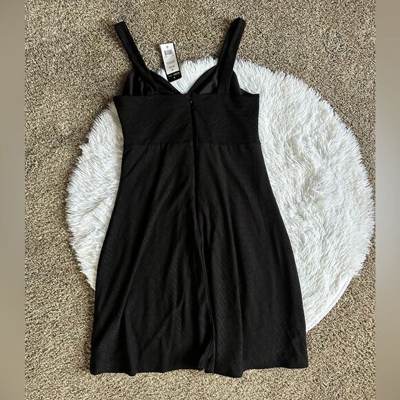 BCBG Paris Knit Eyelet Mini Dress Black New Womens Size Medium - Picture 1 of 9